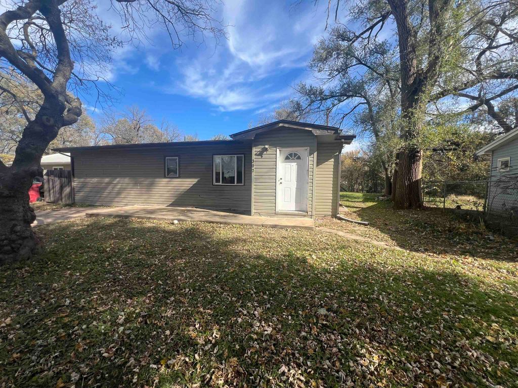 302 S Stewart, Haysville, KS 67060