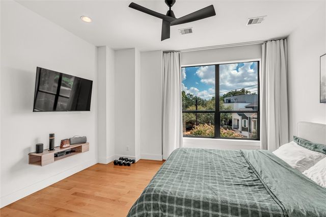1624 Vermont Street, Houston, TX 77006