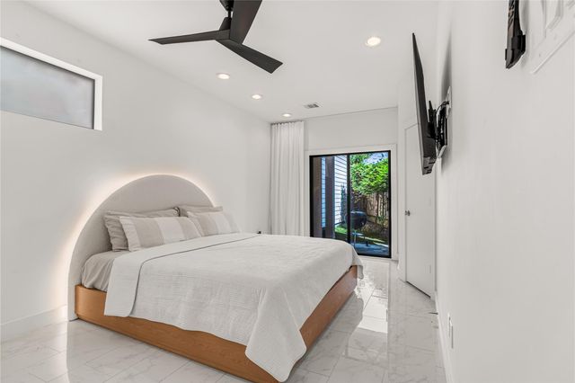 1624 Vermont Street, Houston, TX 77006
