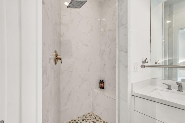 1624 Vermont Street, Houston, TX 77006