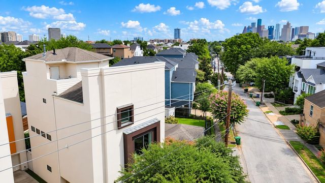 1624 Vermont Street, Houston, TX 77006