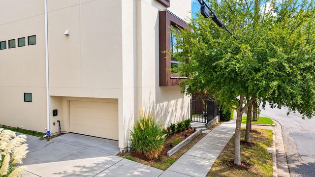 1624 Vermont Street, Houston, TX 77006