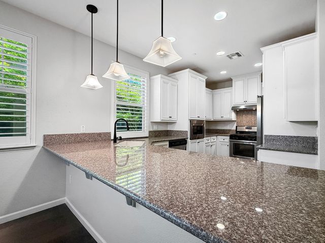 1384 Volonne Dr, Roseville, CA 95747
