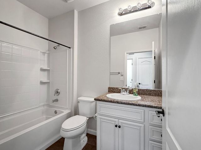 1384 Volonne Dr, Roseville, CA 95747