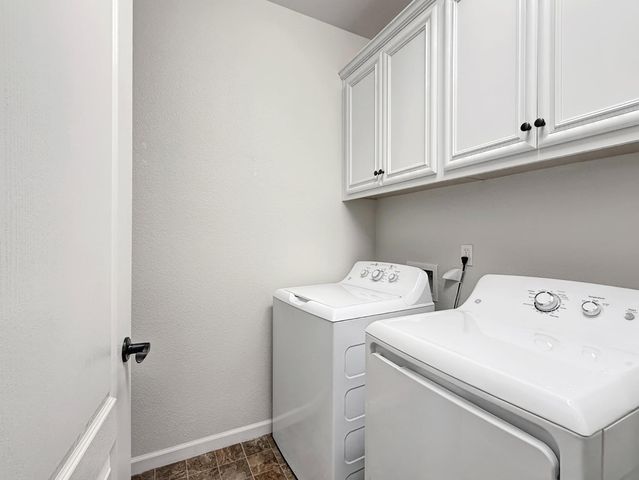 1384 Volonne Dr, Roseville, CA 95747