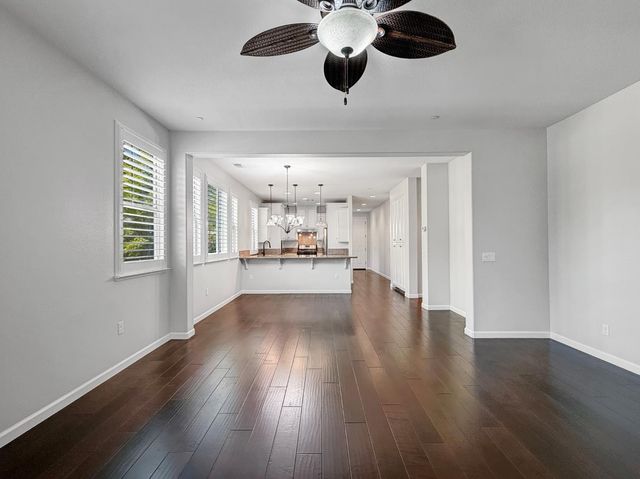 1384 Volonne Dr, Roseville, CA 95747