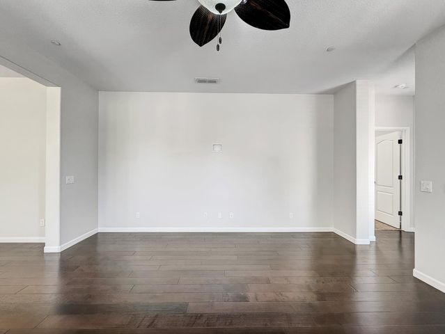 1384 Volonne Dr, Roseville, CA 95747