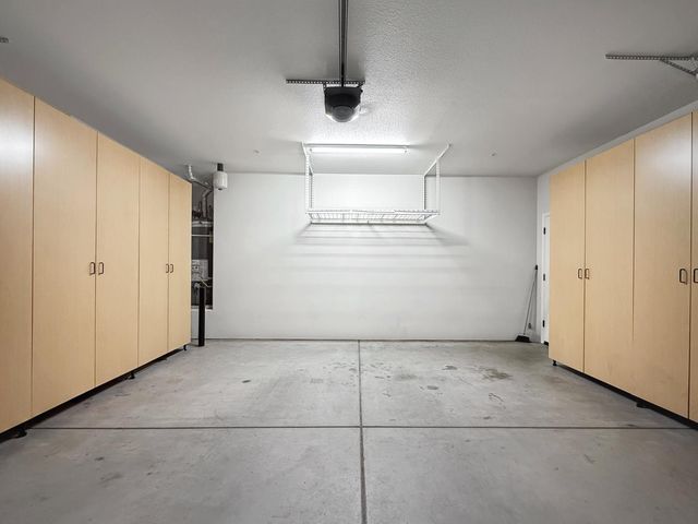 1384 Volonne Dr, Roseville, CA 95747