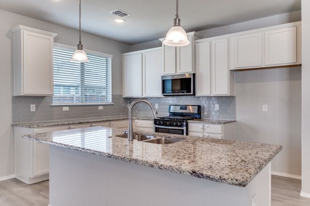 813 Cromwell Drive, Celina, TX 75009