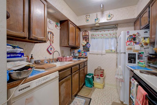 711 S Bayshore Boulevard # 10, San Mateo, CA 94401