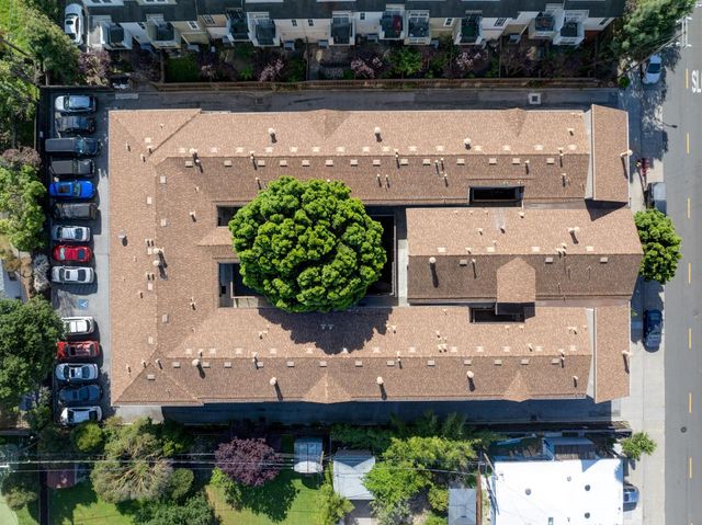 711 S Bayshore Boulevard # 10, San Mateo, CA 94401