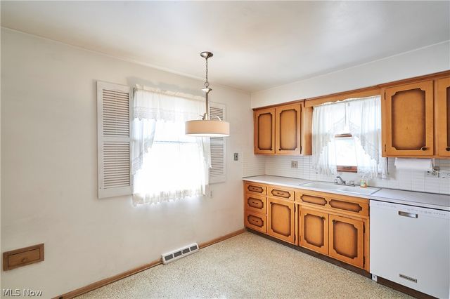 29581 Robert Street, Wickliffe, OH 44092