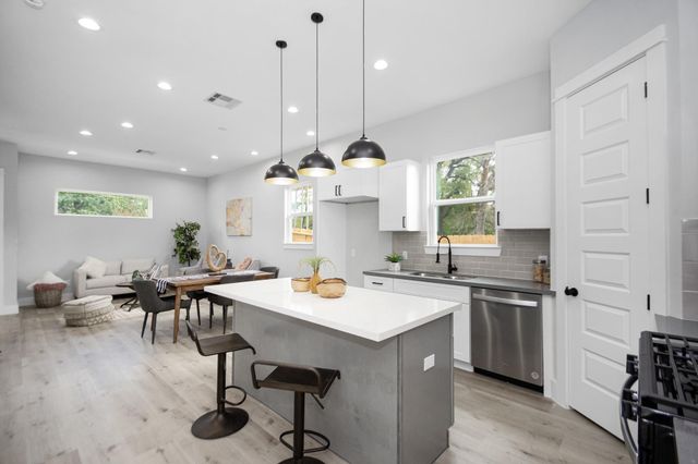 2105 Sam Wilson Street A, Houston, TX 77020