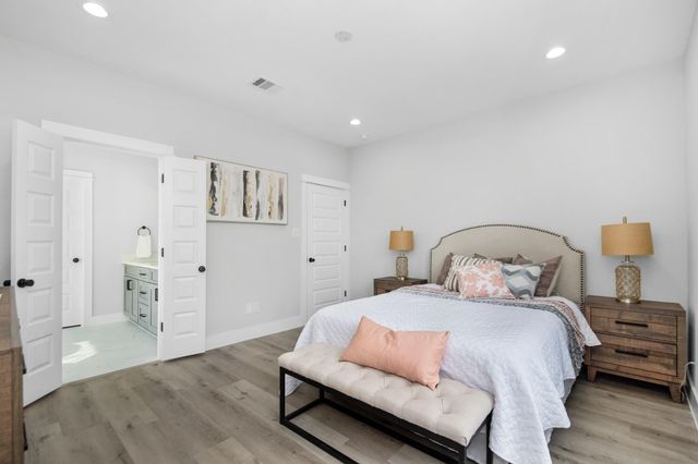 2105 Sam Wilson Street A, Houston, TX 77020