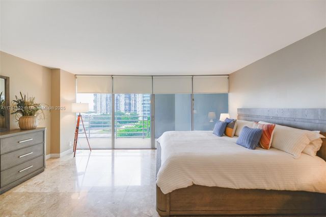 2025 Brickell Ave 901, Miami, FL 33129