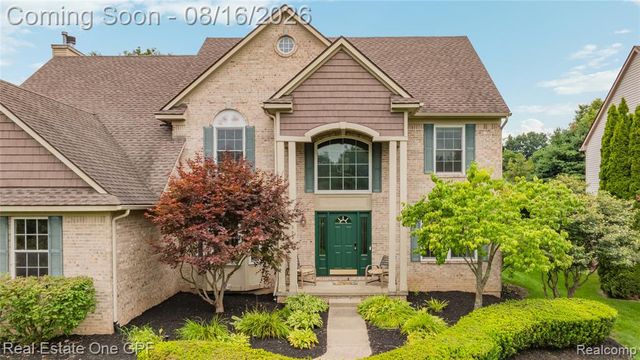 8922 Redstone Drive, Pinckney, MI 48169