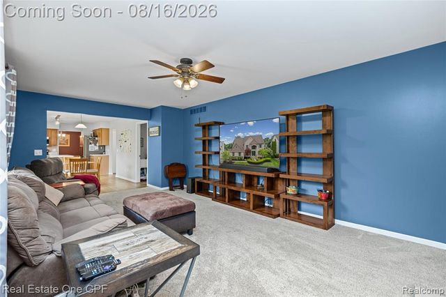 8922 Redstone Drive, Pinckney, MI 48169