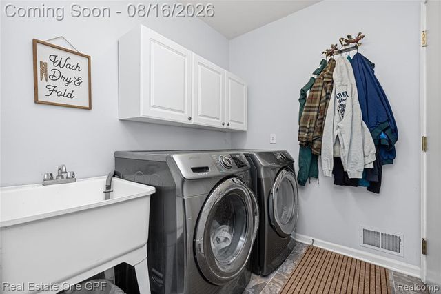 8922 Redstone Drive, Pinckney, MI 48169