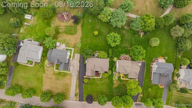 8922 Redstone Drive, Pinckney, MI 48169