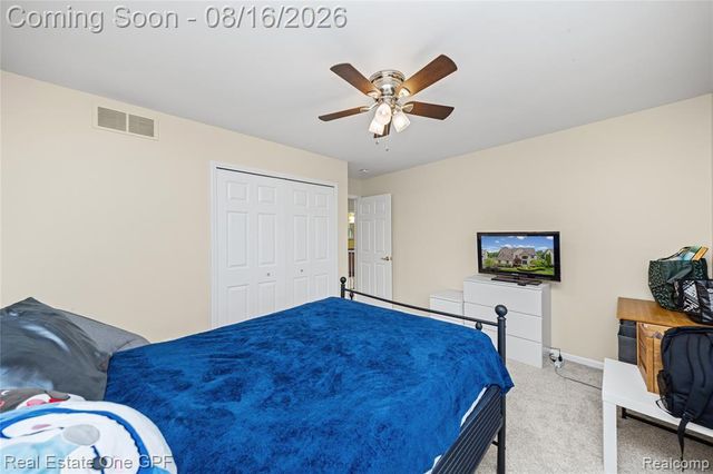 8922 Redstone Drive, Pinckney, MI 48169