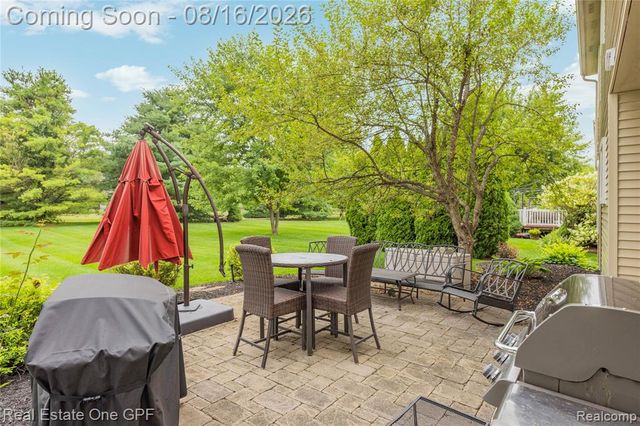 8922 Redstone Drive, Pinckney, MI 48169