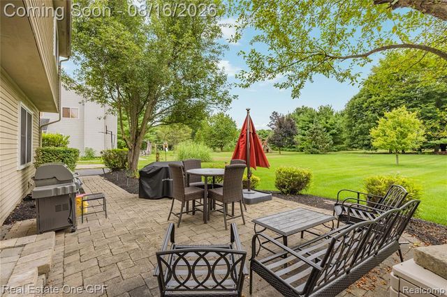 8922 Redstone Drive, Pinckney, MI 48169