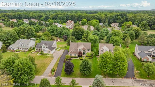 8922 Redstone Drive, Pinckney, MI 48169