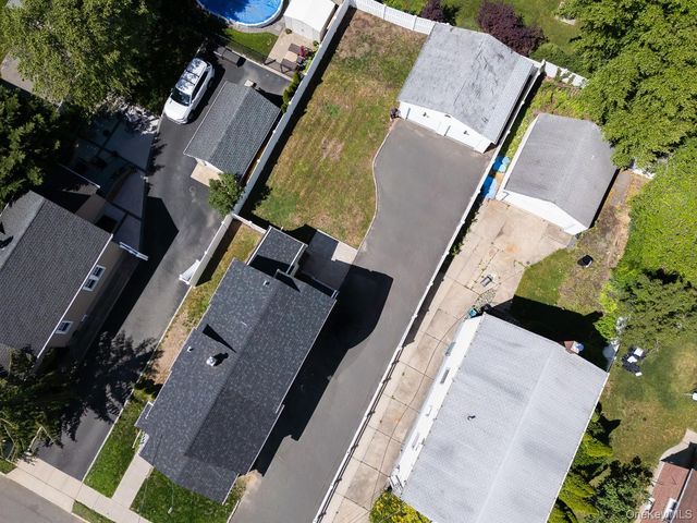 47 Wood Street 2nd floor, Lynbrook, NY 11563