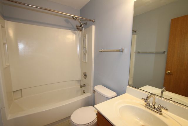 3162 Cambria Court, Aurora, IL 60503