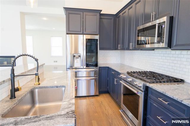 165 Roosevelt Drive, Wood Ridge, NJ 07075