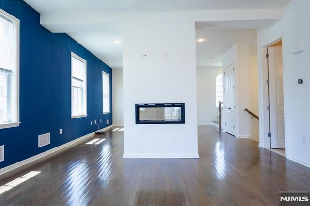 165 Roosevelt Drive, Wood Ridge, NJ 07075
