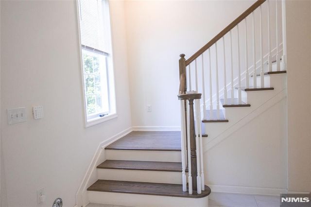 165 Roosevelt Drive, Wood Ridge, NJ 07075