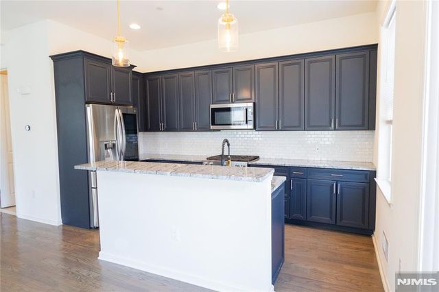 165 Roosevelt Drive, Wood Ridge, NJ 07075