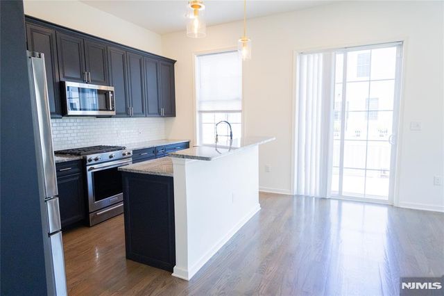 165 Roosevelt Drive, Wood Ridge, NJ 07075