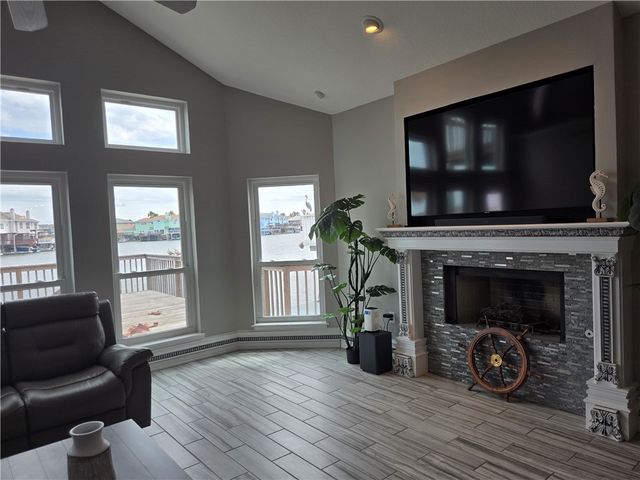 13921 Dasmarinas Dr, Corpus Christi, TX 78418
