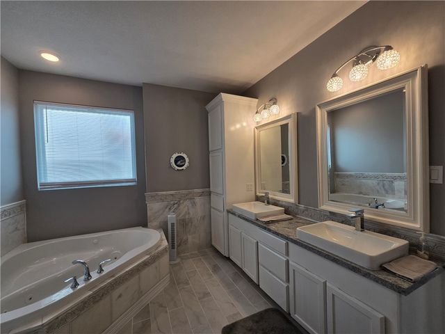 13921 Dasmarinas Dr, Corpus Christi, TX 78418