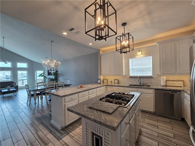 13921 Dasmarinas Dr, Corpus Christi, TX 78418
