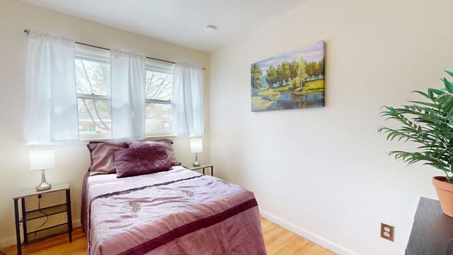 56 Curtis Avenue, Burlington, VT 05401