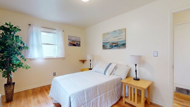 56 Curtis Avenue, Burlington, VT 05401