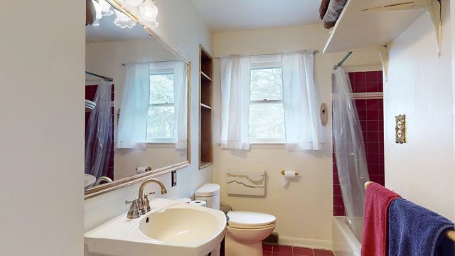 56 Curtis Avenue, Burlington, VT 05401