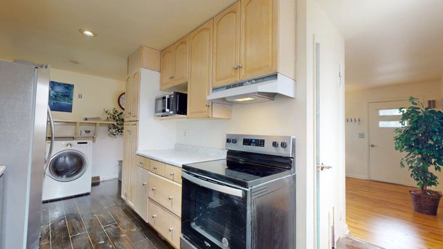 56 Curtis Avenue, Burlington, VT 05401