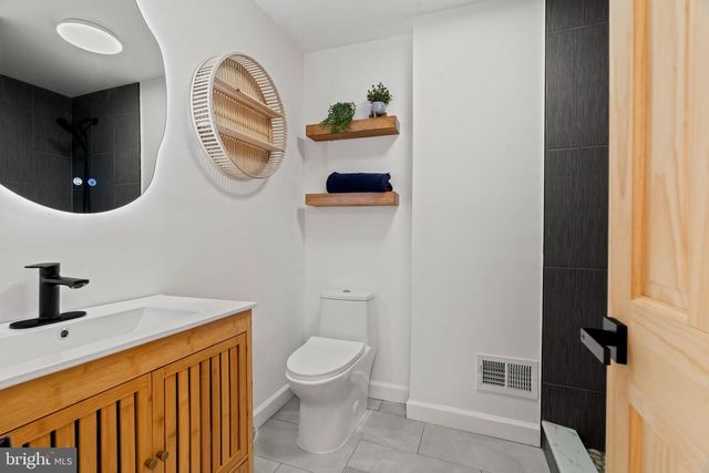 209 FRONT ST, Mt Holly, NJ 08060