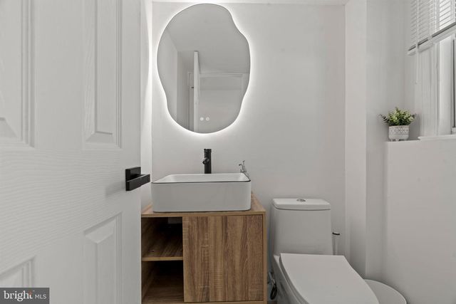 209 FRONT ST, Mt Holly, NJ 08060