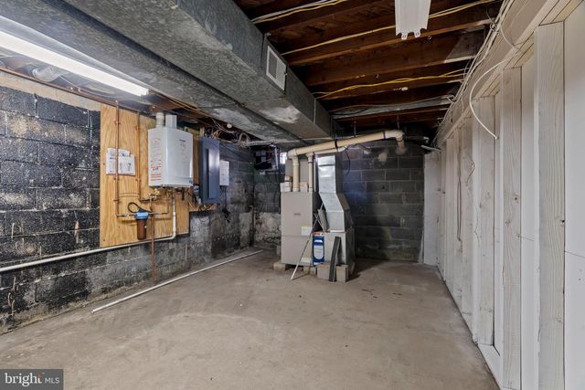 209 FRONT ST, Mt Holly, NJ 08060