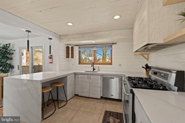 209 FRONT ST, Mt Holly, NJ 08060