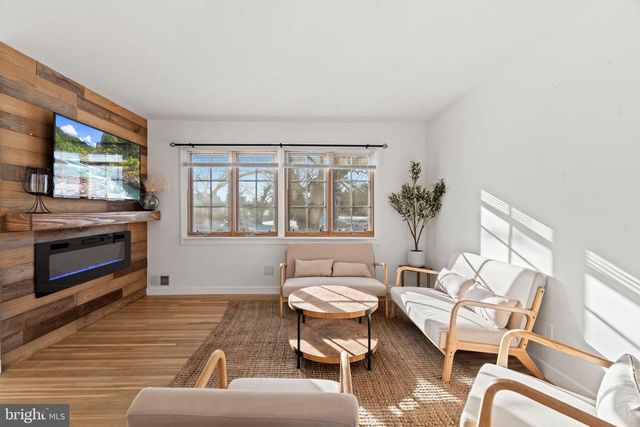 209 FRONT ST, Mt Holly, NJ 08060