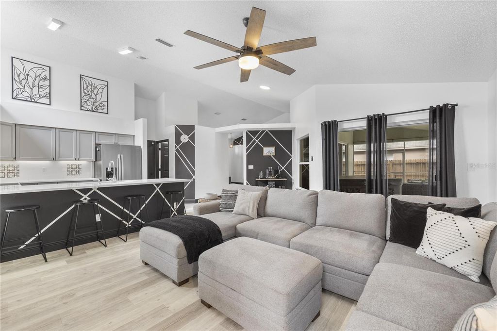Image 12 of property listing at 9331 PONTIAC DRIVE, Tampa, FL 33626