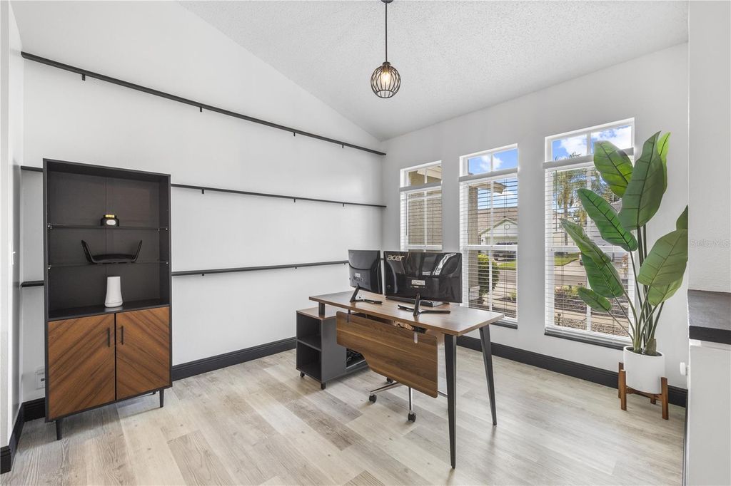 Image 18 of property listing at 9331 PONTIAC DRIVE, Tampa, FL 33626