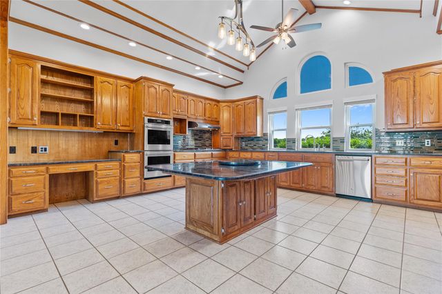 584 S Hanath Kuehl RD, Riesel, TX 76682