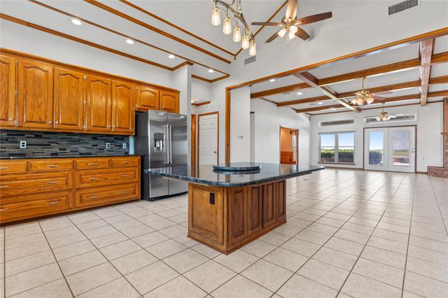 584 S Hanath Kuehl RD, Riesel, TX 76682